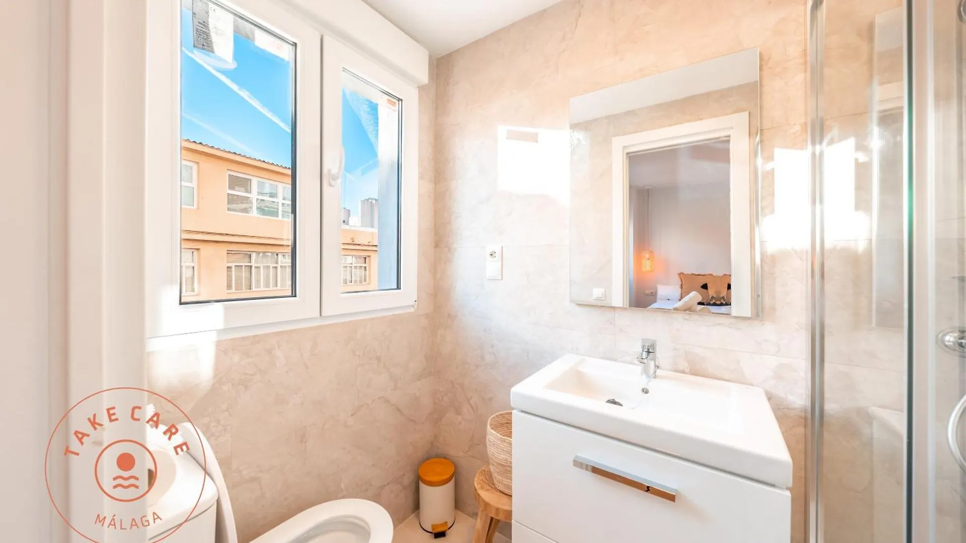 Spacious Apartment In Malaga - Tcm