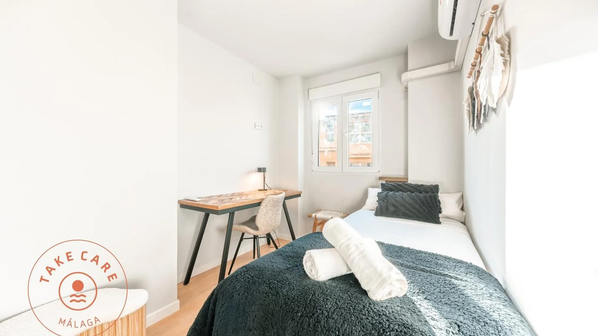 Spacious Apartment In Malaga - Tcm